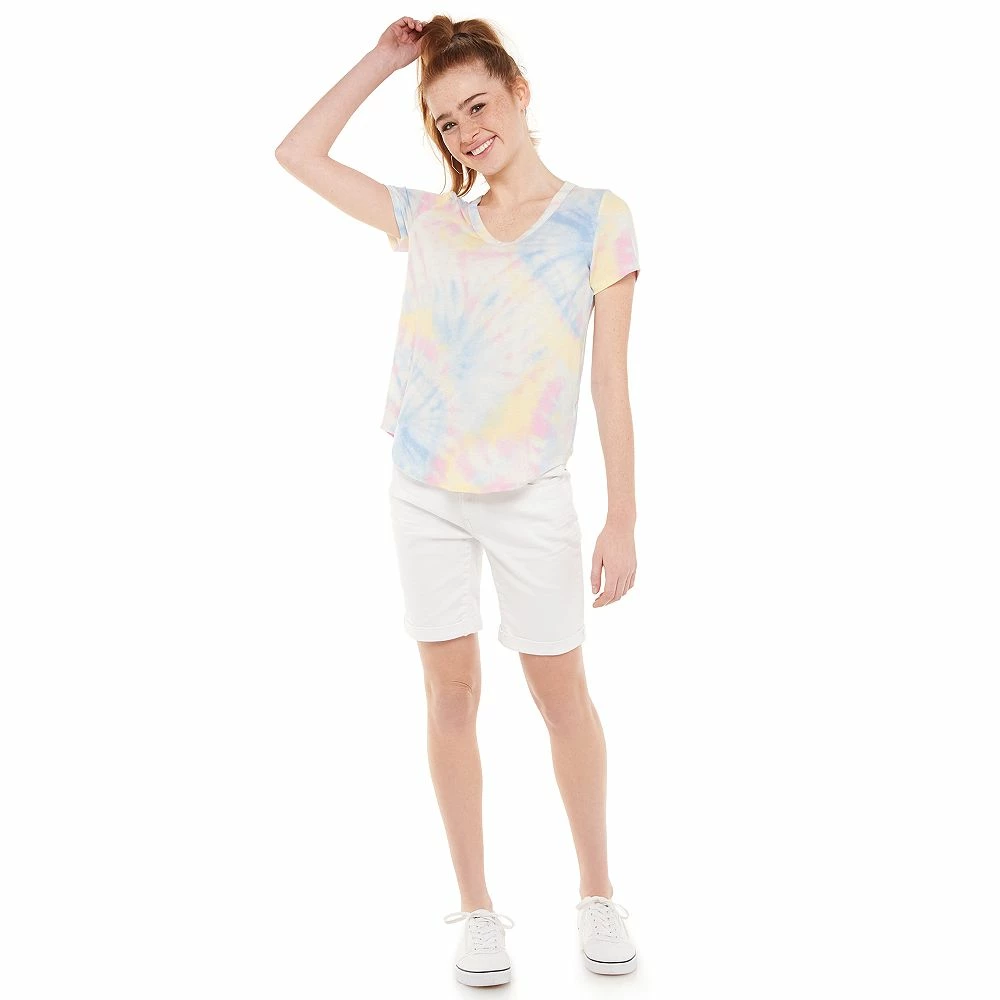 Juniors' SO® Favorite V-Neck Short Sleeve Tee - Image 11